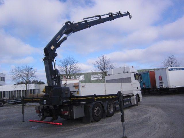 MAN TGX 26.440 mit Hiab-Kran Funkfernbedienung - شاحنات مسطحة, شاحنة كرين: صورة 5 MAN TGX 26.440 mit Hiab-Kran Funkfernbedienung - شاحنات مسطحة, شاحنة كرين: صورة 5