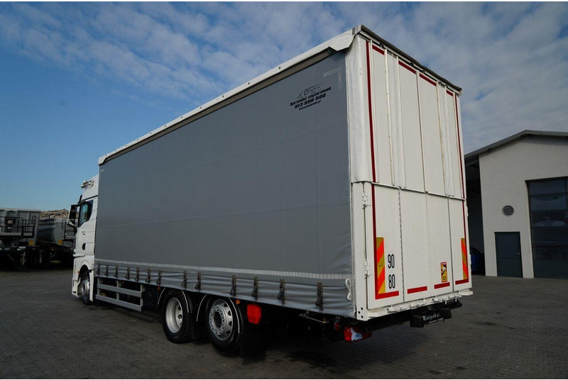MAN TGX 26.470 / 6x2 / FIRANKA / SOLÓWKA / 6x2 / 120 m3 / OŚ PODNOSZ - شاحنة ذات ستائر جانبية: صورة 4 MAN TGX 26.470 / 6x2 / FIRANKA / SOLÓWKA / 6x2 / 120 m3 / OŚ PODNOSZ - شاحنة ذات ستائر جانبية: صورة 4