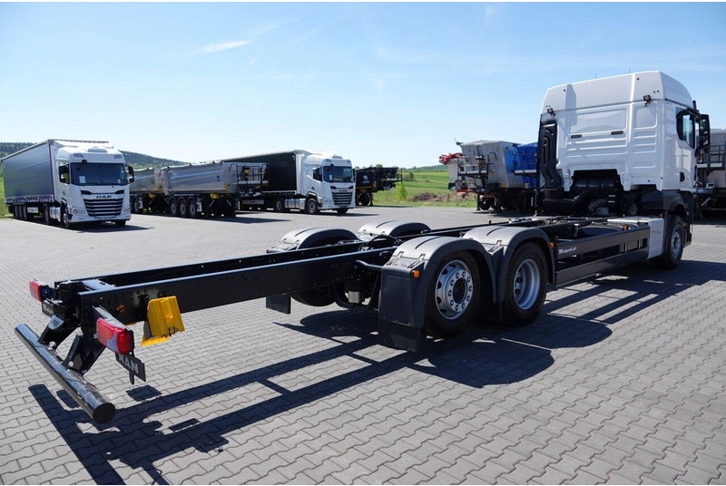 MAN TGX 26.520 / 6x2 / RAMA DŁ. 9,1M / OŚ PODNOSZONA / SKRĘTNA / DO - شاحنة بهيكل معدني للمقصورة: صورة 5 MAN TGX 26.520 / 6x2 / RAMA DŁ. 9,1M / OŚ PODNOSZONA / SKRĘTNA / DO - شاحنة بهيكل معدني للمقصورة: صورة 5