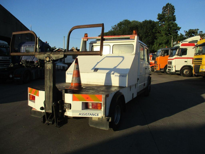 Mercedes-Benz 711D - Doka towing truck - شاحنة سحب: صورة 3 Mercedes-Benz 711D - Doka towing truck - شاحنة سحب: صورة 3