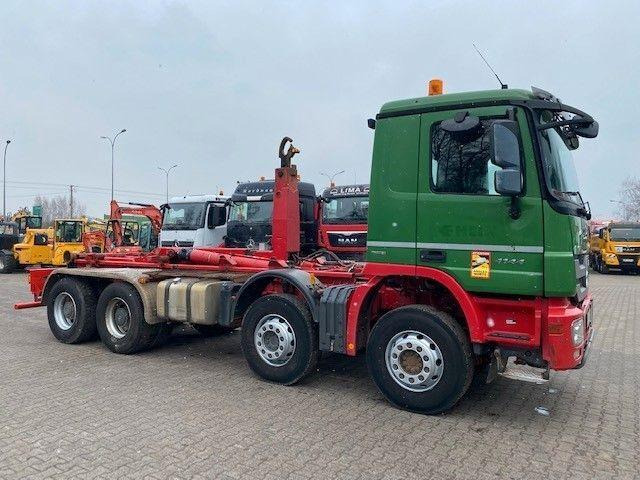 Mercedes-Benz ACTROS 4144 - شاحنة برافعة خطافية: صورة 2 Mercedes-Benz ACTROS 4144 - شاحنة برافعة خطافية: صورة 2