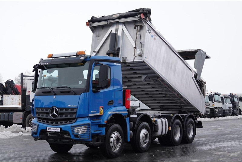 Mercedes-Benz AROCS 3243 / 8x4 / WYWROTKA 20m3 / TYLNOZSYP / EURO 6 / OPONY 10 - شاحنة قلاب: صورة 1 Mercedes-Benz AROCS 3243 / 8x4 / WYWROTKA 20m3 / TYLNOZSYP / EURO 6 / OPONY 10 - شاحنة قلاب: صورة 1