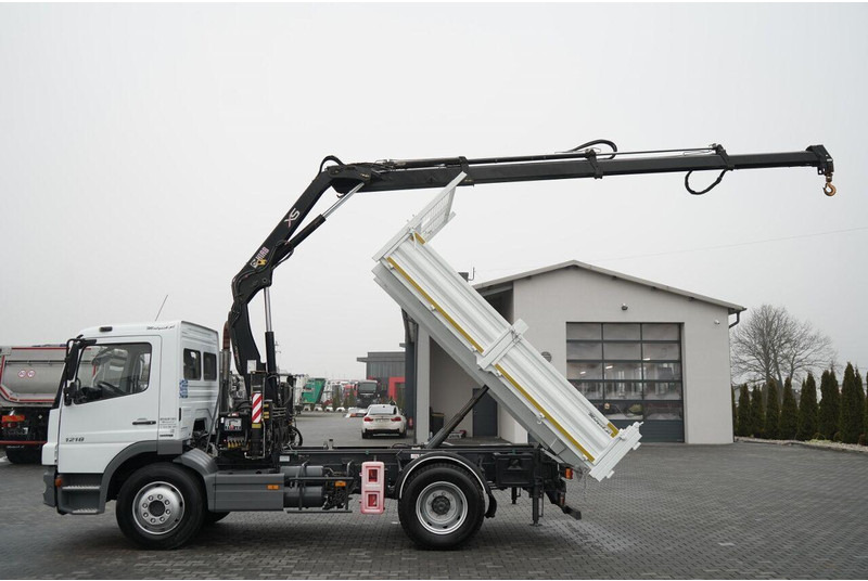 Mercedes-Benz ATEGO 1218 / 4x2 / WYWROTKA + HDS HIAB 0088 BS-3 / PILOT /MANU - شاحنة قلاب, شاحنة كرين: صورة 2 Mercedes-Benz ATEGO 1218 / 4x2 / WYWROTKA + HDS HIAB 0088 BS-3 / PILOT /MANU - شاحنة قلاب, شاحنة كرين: صورة 2