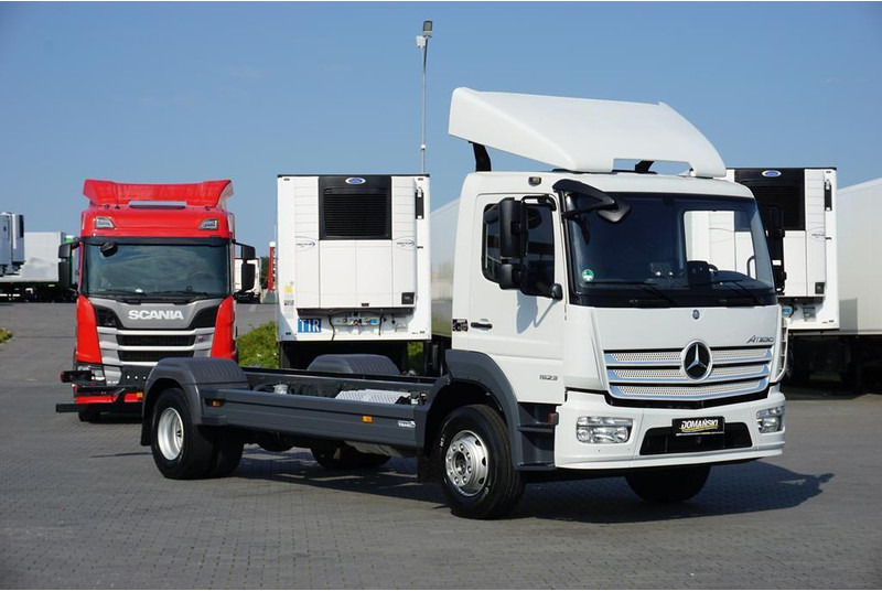 Mercedes-Benz ATEGO / 1523 / ACC / EURO 6 / PODWOZIE DO ZABUDOWY / DŁ. 6,75 M - شاحنة بهيكل معدني للمقصورة: صورة 1 Mercedes-Benz ATEGO / 1523 / ACC / EURO 6 / PODWOZIE DO ZABUDOWY / DŁ. 6,75 M - شاحنة بهيكل معدني للمقصورة: صورة 1