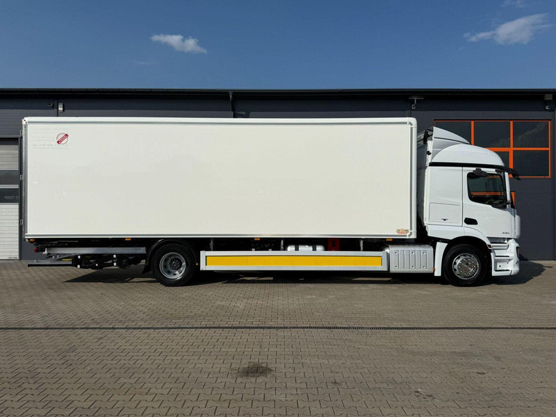 Mercedes-Benz Actros 1824 chłodnia multitemperatura // E6 // 22 Epal // winda - شاحنة ذات مبرد: صورة 5 Mercedes-Benz Actros 1824 chłodnia multitemperatura // E6 // 22 Epal // winda - شاحنة ذات مبرد: صورة 5