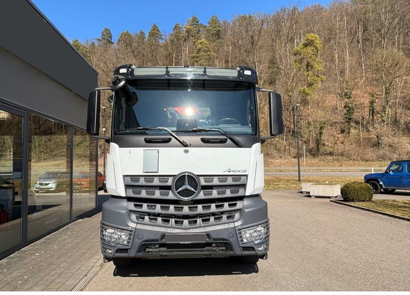 Mercedes-Benz Arocs 1840 - 3 way tipper truck + crane - شاحنة قلاب, شاحنة كرين: صورة 5 Mercedes-Benz Arocs 1840 - 3 way tipper truck + crane - شاحنة قلاب, شاحنة كرين: صورة 5