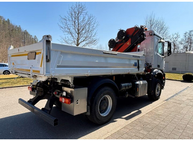 Mercedes-Benz Arocs 1840 - 3 way tipper truck + crane - شاحنة قلاب, شاحنة كرين: صورة 3 Mercedes-Benz Arocs 1840 - 3 way tipper truck + crane - شاحنة قلاب, شاحنة كرين: صورة 3