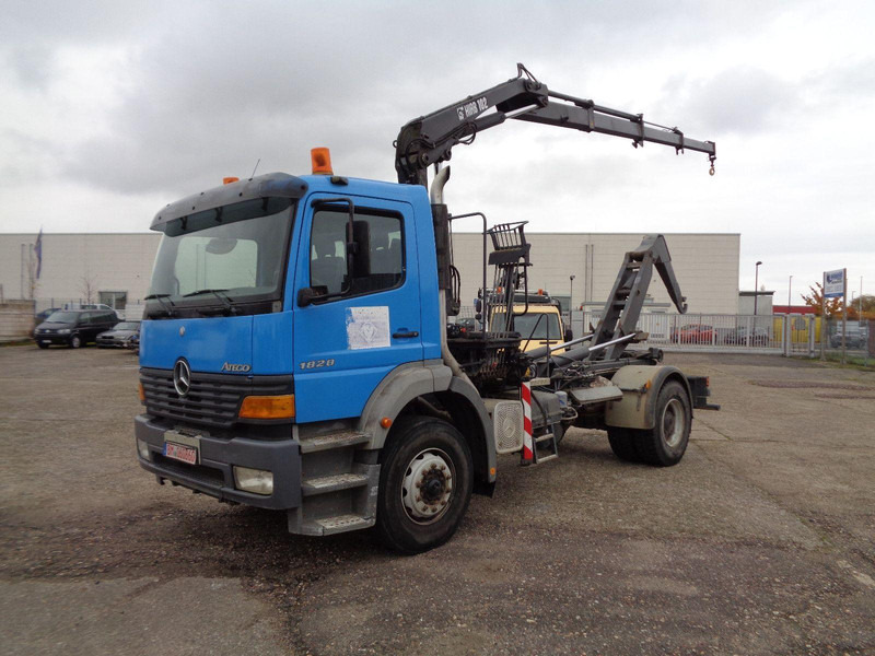 Mercedes-Benz Atego 1828 Hook lift truck + Crane Hiab 102 - شاحنة برافعة خطافية, شاحنة كرين: صورة 1 Mercedes-Benz Atego 1828 Hook lift truck + Crane Hiab 102 - شاحنة برافعة خطافية, شاحنة كرين: صورة 1