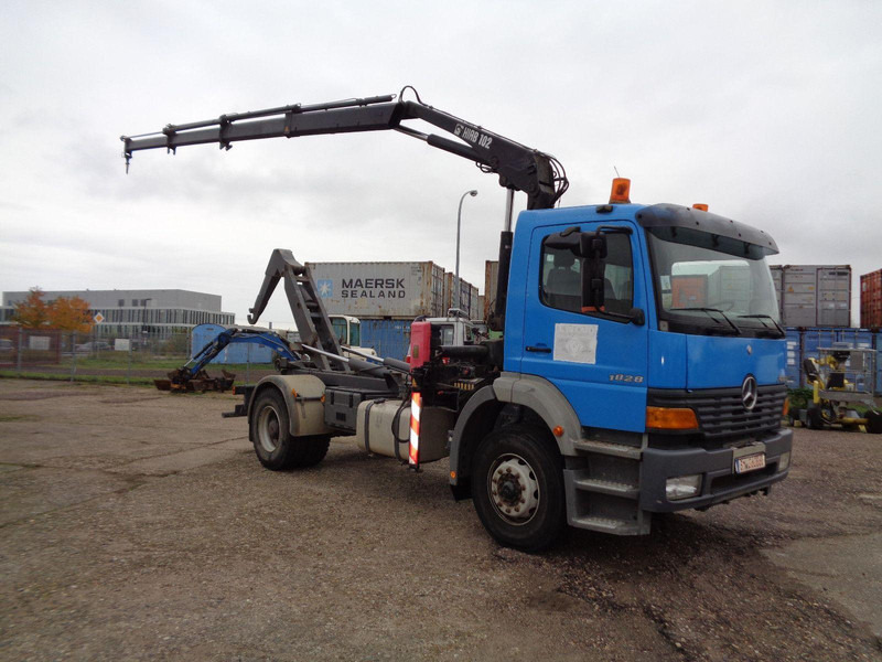 Mercedes-Benz Atego 1828 Hook lift truck + Crane Hiab 102 - شاحنة برافعة خطافية, شاحنة كرين: صورة 3 Mercedes-Benz Atego 1828 Hook lift truck + Crane Hiab 102 - شاحنة برافعة خطافية, شاحنة كرين: صورة 3