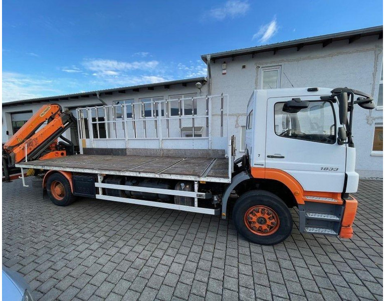 Mercedes-Benz Axor 1833 - شاحنات مسطحة, شاحنة كرين: صورة 3 Mercedes-Benz Axor 1833 - شاحنات مسطحة, شاحنة كرين: صورة 3