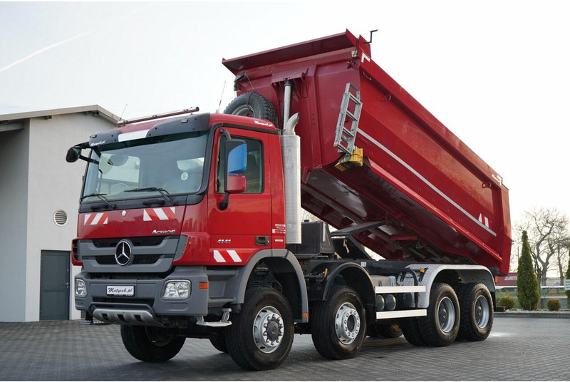 Mercedes-Benz CTROS 4141 / 8X6 / WYWROTKA TYLNOZSYPOWA / MEILLER KIPPER 5.3M / - شاحنة قلاب: صورة 4 Mercedes-Benz CTROS 4141 / 8X6 / WYWROTKA TYLNOZSYPOWA / MEILLER KIPPER 5.3M / - شاحنة قلاب: صورة 4
