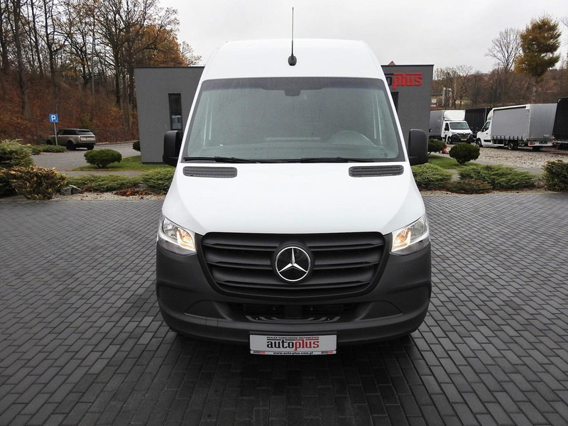 Mercedes-Benz ESPRINTER NOWY ELEKTRYCZNY FURGON AUTOMAT GWARANCJA 95KM [ 607 - شاحنة بصندوق مغلق, فان كهربائية: صورة 5 Mercedes-Benz ESPRINTER NOWY ELEKTRYCZNY FURGON AUTOMAT GWARANCJA 95KM [ 607 - شاحنة بصندوق مغلق, فان كهربائية: صورة 5