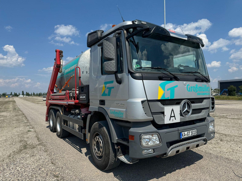 Mercedes-Benz MP 3 2648,6x4,voll-blatt-gefedert,Absetzer - شاحنة لودر انزلاقي: صورة 2 Mercedes-Benz MP 3 2648,6x4,voll-blatt-gefedert,Absetzer - شاحنة لودر انزلاقي: صورة 2