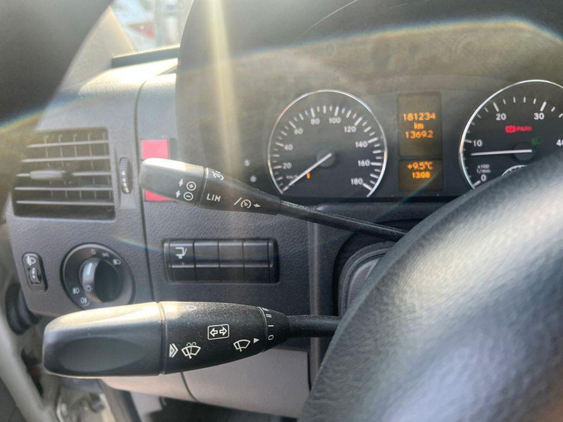 شاحنة جرار صغيرة Mercedes-Benz SPRINTER 519: صورة 9