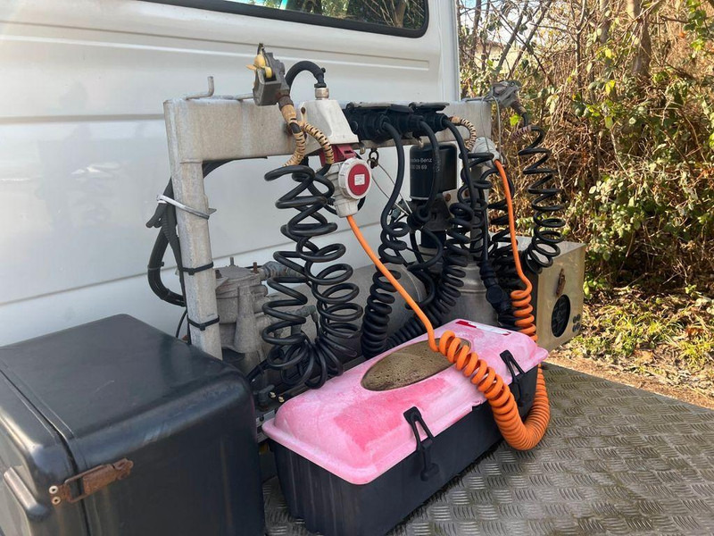 شاحنة جرار صغيرة Mercedes-Benz SPRINTER 519: صورة 20