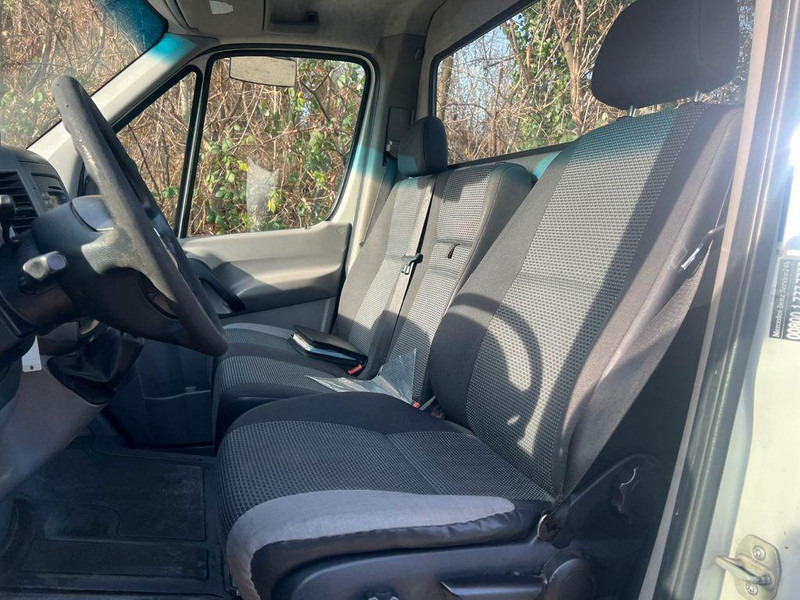 شاحنة جرار صغيرة Mercedes-Benz SPRINTER 519: صورة 17