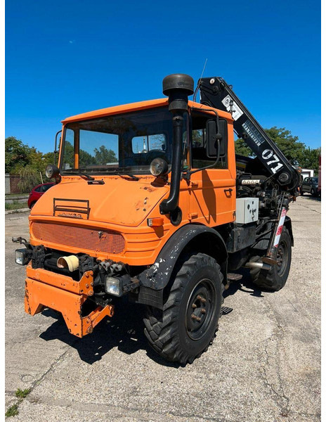 Mercedes-Benz UNIMOG - آلة حرث الحديقة: صورة 3 Mercedes-Benz UNIMOG - آلة حرث الحديقة: صورة 3