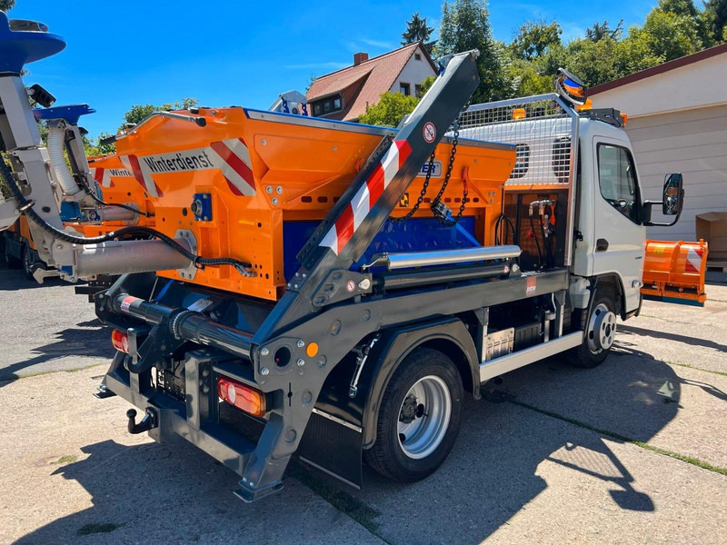 Mitsubishi Fuso Canter 6S15 - Skip loader truck - شاحنة لودر انزلاقي: صورة 3 Mitsubishi Fuso Canter 6S15 - Skip loader truck - شاحنة لودر انزلاقي: صورة 3