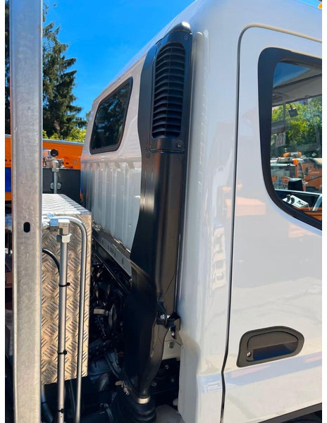 Mitsubishi Fuso Canter 6S15 - Skip loader truck - شاحنة لودر انزلاقي: صورة 5 Mitsubishi Fuso Canter 6S15 - Skip loader truck - شاحنة لودر انزلاقي: صورة 5