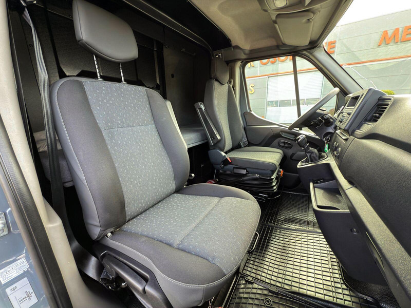 تأجير Opel Movano Spojkar Plandeka + Firana 8ep Kabina Sypialna Salon PL Opel Movano Spojkar Plandeka + Firana 8ep Kabina Sypialna Salon PL: صورة 18 تأجير Opel Movano Spojkar Plandeka + Firana 8ep Kabina Sypialna Salon PL Opel Movano Spojkar Plandeka + Firana 8ep Kabina Sypialna Salon PL: صورة 18