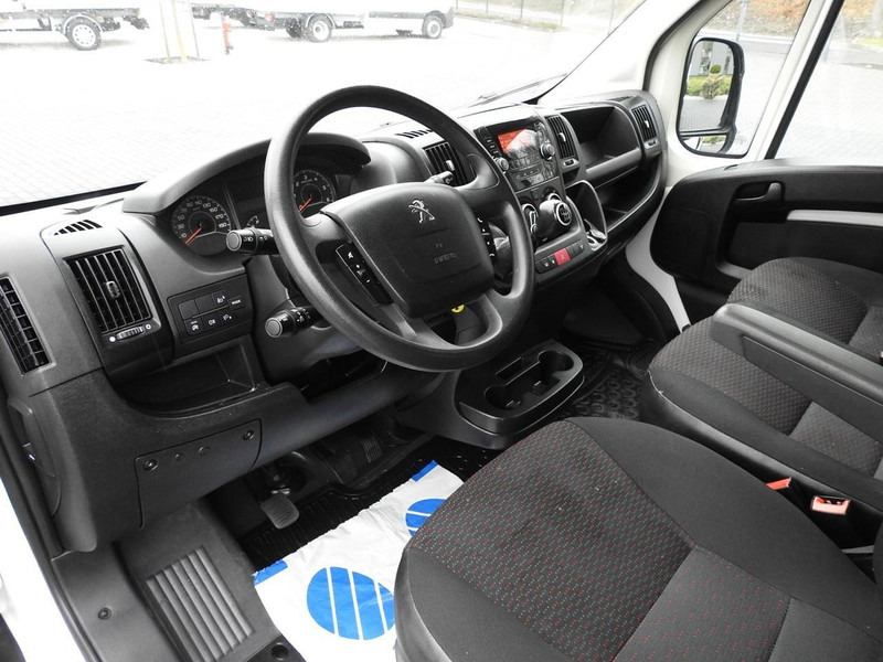 Peugeot BOXER SKRZYNIA PODWÓJNA KABINA DOKA 7 MIEJSC TEMPOMAT KLIMATYZAC - شاحنة توصيل مفتوحة, الشاحنات الصغيرة كابينة مزدوجة: صورة 2 Peugeot BOXER SKRZYNIA PODWÓJNA KABINA DOKA 7 MIEJSC TEMPOMAT KLIMATYZAC - شاحنة توصيل مفتوحة, الشاحنات الصغيرة كابينة مزدوجة: صورة 2