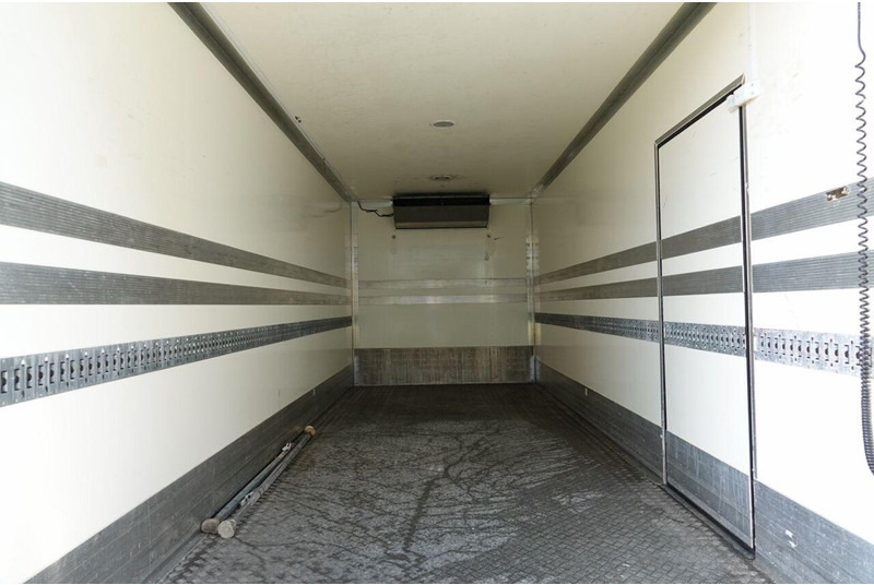 شاحنة ذات مبرد Renault D 250 / CHŁODNIA - 6,7 m / THERMO KING T 600R / + WINDA ZAŁADOWC: صورة 20 شاحنة ذات مبرد Renault D 250 / CHŁODNIA - 6,7 m / THERMO KING T 600R / + WINDA ZAŁADOWC: صورة 20