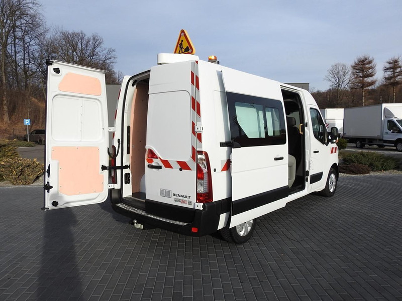 Renault MASTER FURGON BRYGADÓWKA 7 MIEJSC TEMPOMAT KLIMATYZACJA LEDY 1 - حافلة صغيرة, ميكروباص: صورة 3 Renault MASTER FURGON BRYGADÓWKA 7 MIEJSC TEMPOMAT KLIMATYZACJA LEDY 1 - حافلة صغيرة, ميكروباص: صورة 3