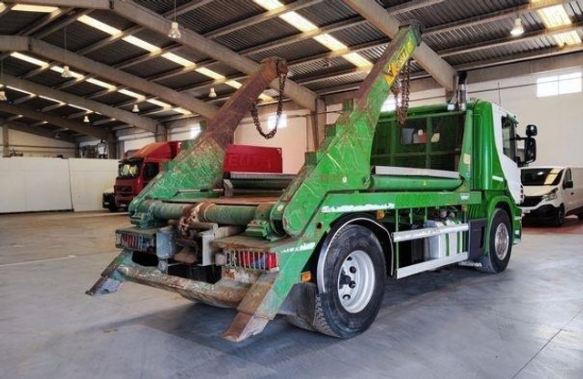 Scania P360 Hyvalift - شاحنة لودر انزلاقي: صورة 3 Scania P360 Hyvalift - شاحنة لودر انزلاقي: صورة 3