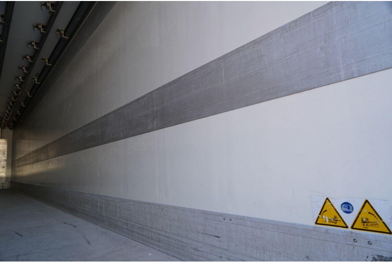 نصف مقطورة للتبريد Schmitz Cargobull CHŁODNIA / THERMO KING SLX 300 / HAKÓWKA / OŚ PODNOSZONA / KOSZ: صورة 17 نصف مقطورة للتبريد Schmitz Cargobull CHŁODNIA / THERMO KING SLX 300 / HAKÓWKA / OŚ PODNOSZONA / KOSZ: صورة 17