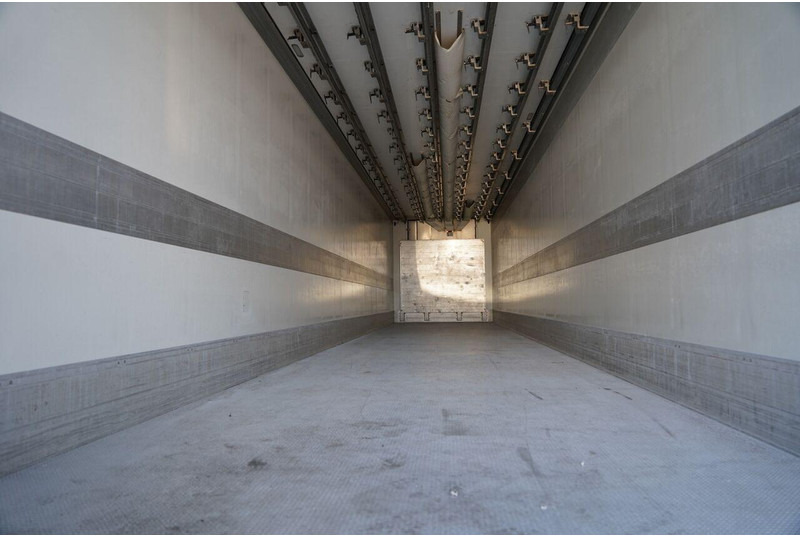 نصف مقطورة للتبريد Schmitz Cargobull CHŁODNIA / THERMO KING SLX 300 / HAKÓWKA / OŚ PODNOSZONA / KOSZ: صورة 15 نصف مقطورة للتبريد Schmitz Cargobull CHŁODNIA / THERMO KING SLX 300 / HAKÓWKA / OŚ PODNOSZONA / KOSZ: صورة 15