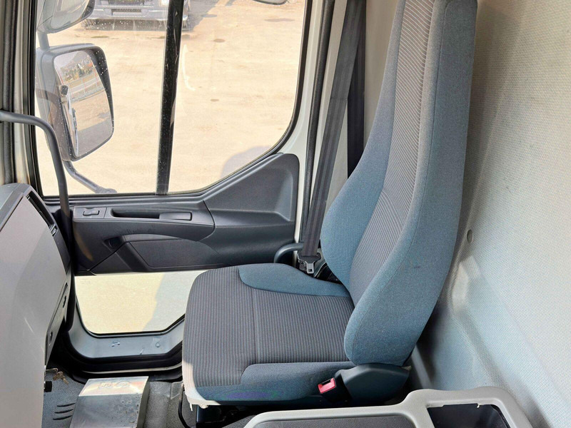 شاحنة صهريج لنقل الوقود Volvo FE 280: صورة 8 شاحنة صهريج لنقل الوقود Volvo FE 280: صورة 8