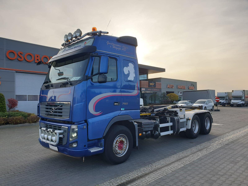 Volvo FH 16 750 - شاحنة برافعة خطافية: صورة 1 Volvo FH 16 750 - شاحنة برافعة خطافية: صورة 1
