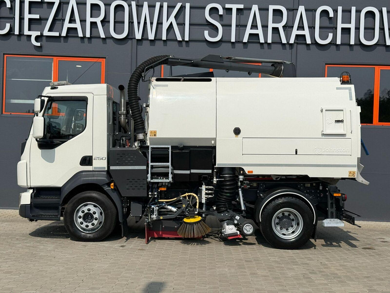 Volvo FL 15.250 - سياره كنس شوارع: صورة 2 Volvo FL 15.250 - سياره كنس شوارع: صورة 2
