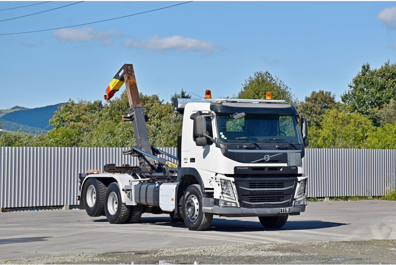 Volvo FM 410 * Abrollkipper * TOPZUSTAND / 6x4 - شاحنة برافعة خطافية: صورة 1 Volvo FM 410 * Abrollkipper * TOPZUSTAND / 6x4 - شاحنة برافعة خطافية: صورة 1