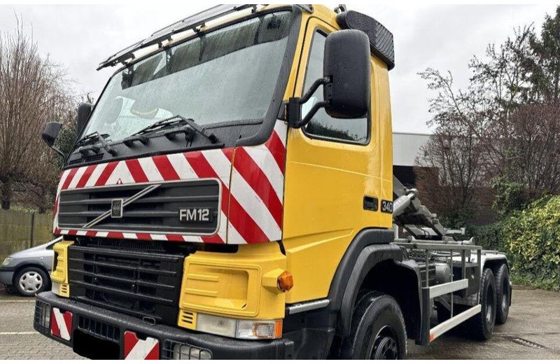 Volvo FM12 6x6 Hook lift - شاحنة برافعة خطافية: صورة 4 Volvo FM12 6x6 Hook lift - شاحنة برافعة خطافية: صورة 4
