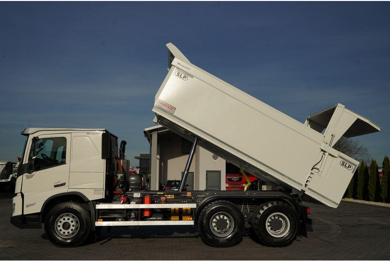 Volvo FMX 550 / 6x4 / WYWROTKA / WOZIDŁO / HARDOX / HYDRAULICZNA KLAPA - شاحنة قلاب: صورة 2 Volvo FMX 550 / 6x4 / WYWROTKA / WOZIDŁO / HARDOX / HYDRAULICZNA KLAPA - شاحنة قلاب: صورة 2