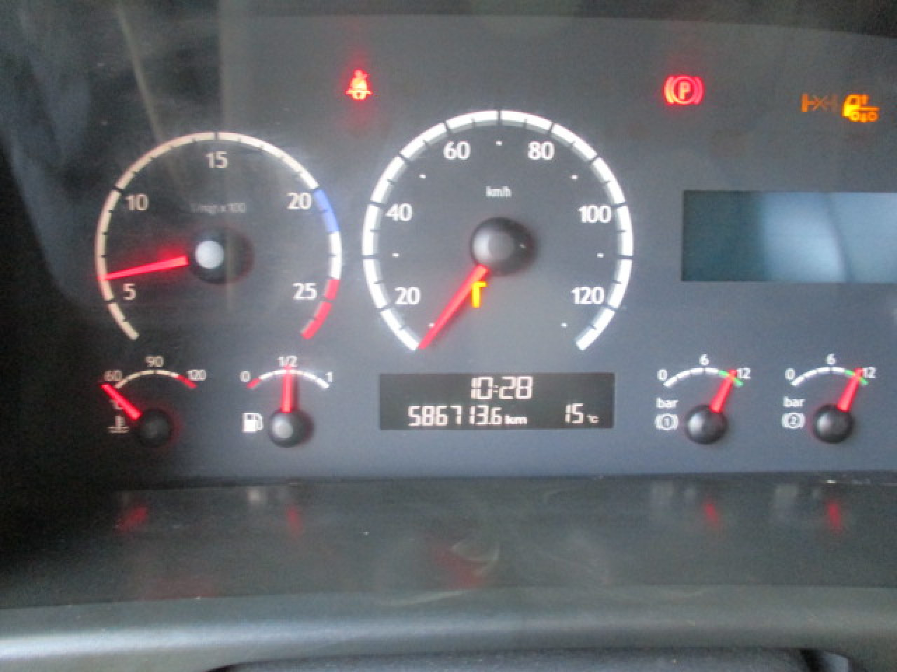 SCANIA R 420 LB4x2HNA - شاحنة بهيكل معدني للمقصورة: صورة 4 SCANIA R 420 LB4x2HNA - شاحنة بهيكل معدني للمقصورة: صورة 4