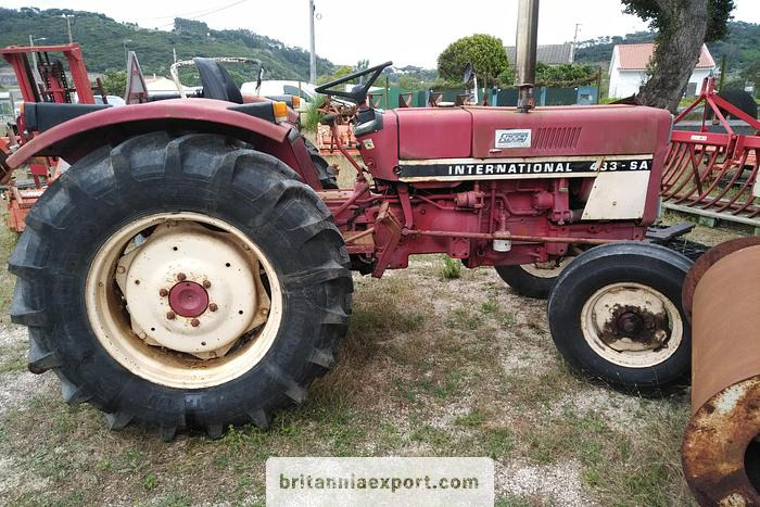 INTERNATIONAL 433 SA Farm Tractor | 2.5L Diesel | 4x2 | Brand New Tyres - جرار: صورة 3 INTERNATIONAL 433 SA Farm Tractor | 2.5L Diesel | 4x2 | Brand New Tyres - جرار: صورة 3