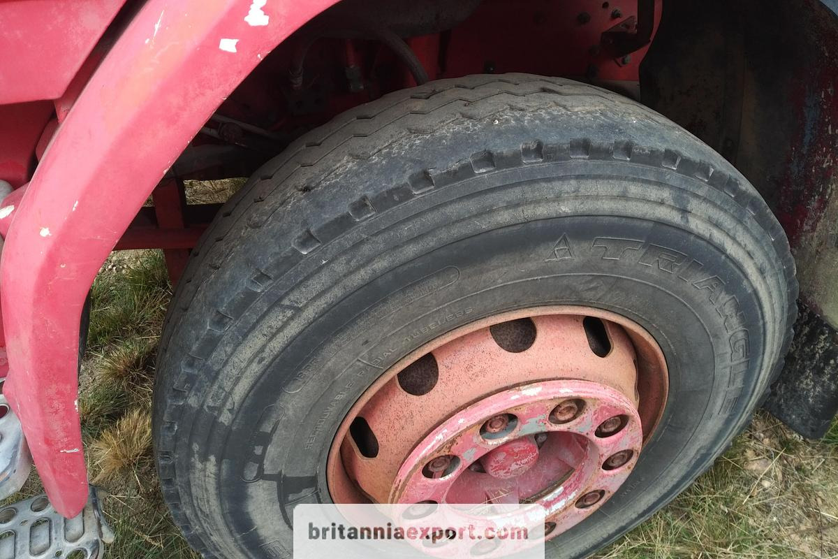 شاحنة ذات ستائر جانبية SCANIA P 92H | 6x2 10 tyres | On springs | 26 ton: صورة 11 شاحنة ذات ستائر جانبية SCANIA P 92H | 6x2 10 tyres | On springs | 26 ton: صورة 11