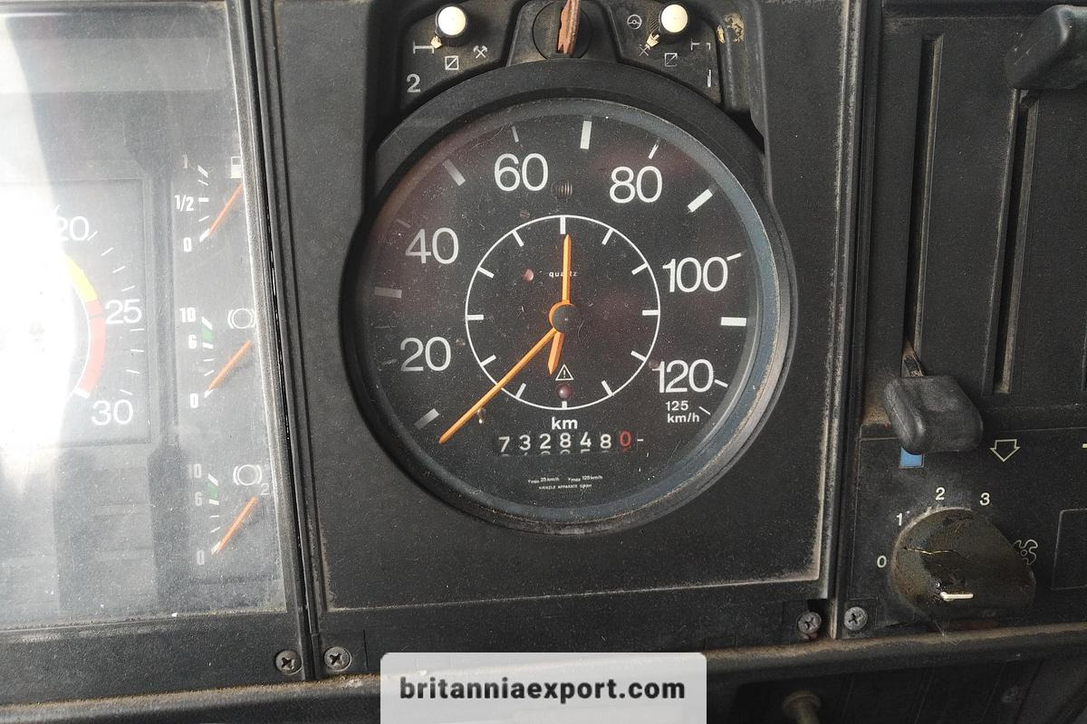 شاحنة ذات ستائر جانبية SCANIA P 92H | 6x2 10 tyres | On springs | 26 ton: صورة 25 شاحنة ذات ستائر جانبية SCANIA P 92H | 6x2 10 tyres | On springs | 26 ton: صورة 25