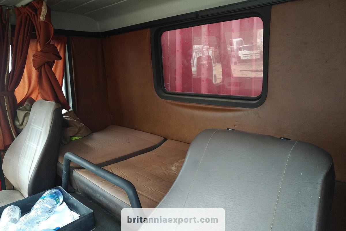 شاحنة ذات ستائر جانبية SCANIA P 92H | 6x2 10 tyres | On springs | 26 ton: صورة 23 شاحنة ذات ستائر جانبية SCANIA P 92H | 6x2 10 tyres | On springs | 26 ton: صورة 23