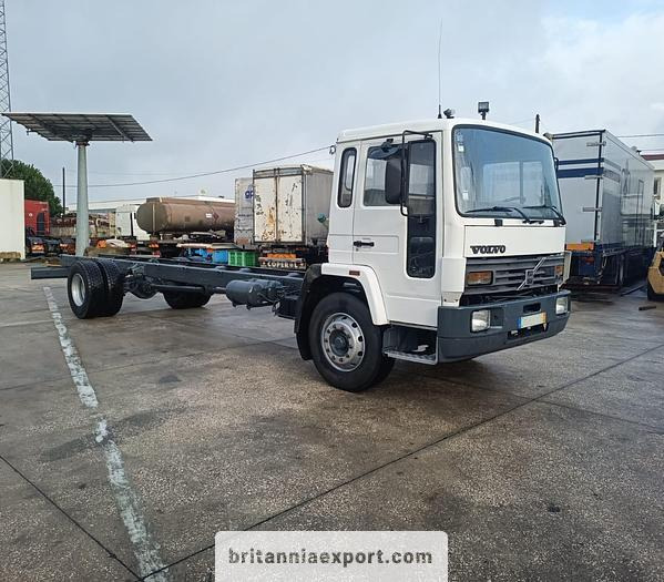 VOLVO FL619 Intercooler | Manual Pump | 19 Ton | On 10 Studs | Full Springs Suspension | - شاحنة بهيكل معدني للمقصورة: صورة 1 VOLVO FL619 Intercooler | Manual Pump | 19 Ton | On 10 Studs | Full Springs Suspension | - شاحنة بهيكل معدني للمقصورة: صورة 1