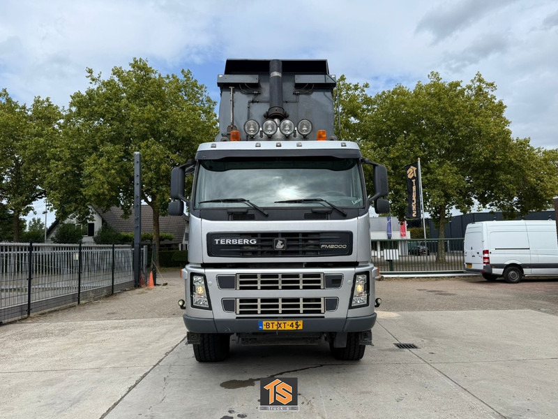 Terberg FM2000-T 8X8 - EURO 5 - AUTOMATIC - KIPPER/TIPPER - NL TRUCK - ISOLATED HARDOX - TOP! - شاحنة قلاب: صورة 2 Terberg FM2000-T 8X8 - EURO 5 - AUTOMATIC - KIPPER/TIPPER - NL TRUCK - ISOLATED HARDOX - TOP! - شاحنة قلاب: صورة 2