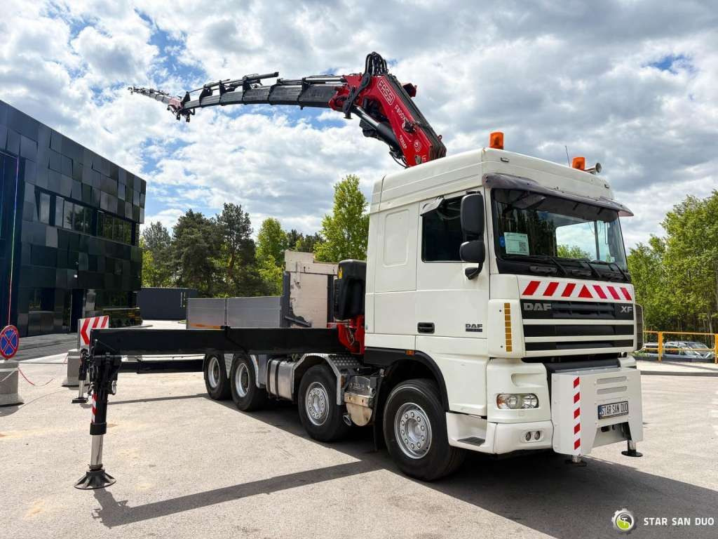 مقطورة السحب DAF  XF 105.510 8x4 FASSI F800 XP Crane Fifth wheel: صورة 11