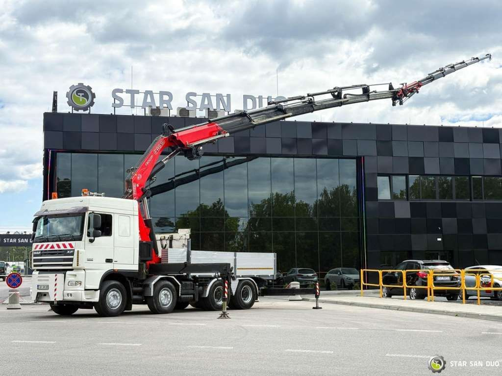 مقطورة السحب DAF  XF 105.510 8x4 FASSI F800 XP Crane Fifth wheel: صورة 6