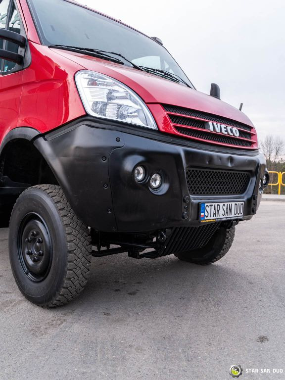 شاحنة بصندوق مغلق, الشاحنات الصغيرة كابينة مزدوجة Iveco DAILLY 4x4 CAMPER EXPEDITION DOKA: صورة 9