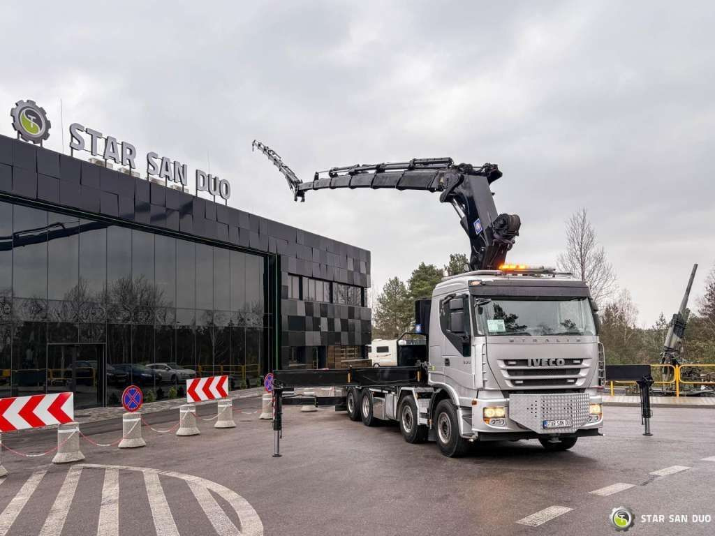 Iveco STRALIS AS320S50Y 8x2 HMF 8520-0K6 FLY JIB Winc - شاحنة كرين: صورة 1 Iveco STRALIS AS320S50Y 8x2 HMF 8520-0K6 FLY JIB Winc - شاحنة كرين: صورة 1