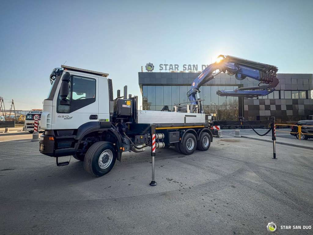 Iveco TRAKKER 450 6x6 PM41S FLY JIB Crane Kipper - شاحنة كرين: صورة 2 Iveco TRAKKER 450 6x6 PM41S FLY JIB Crane Kipper - شاحنة كرين: صورة 2