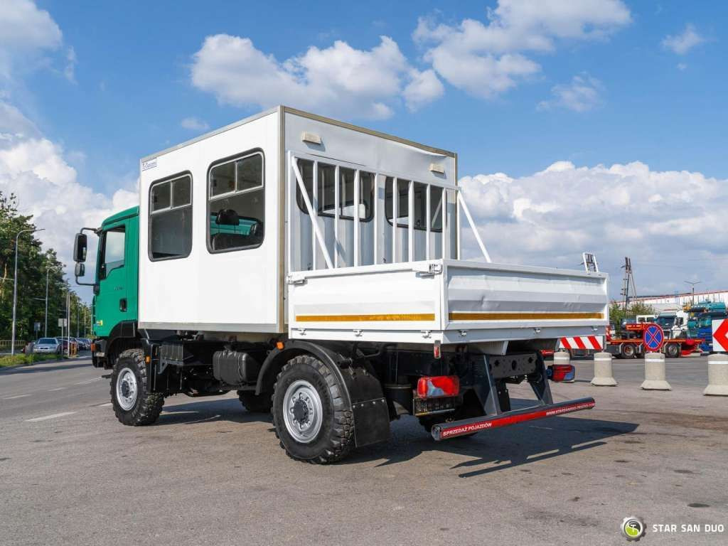 MAN TGM 13.240 4x4 BL Double Cab Camper BUS - شاحنة بهيكل معدني للمقصورة: صورة 3 MAN TGM 13.240 4x4 BL Double Cab Camper BUS - شاحنة بهيكل معدني للمقصورة: صورة 3