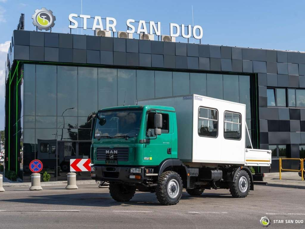 MAN TGM 13.240 4x4 BL Double Cab Camper BUS - شاحنة بهيكل معدني للمقصورة: صورة 5 MAN TGM 13.240 4x4 BL Double Cab Camper BUS - شاحنة بهيكل معدني للمقصورة: صورة 5